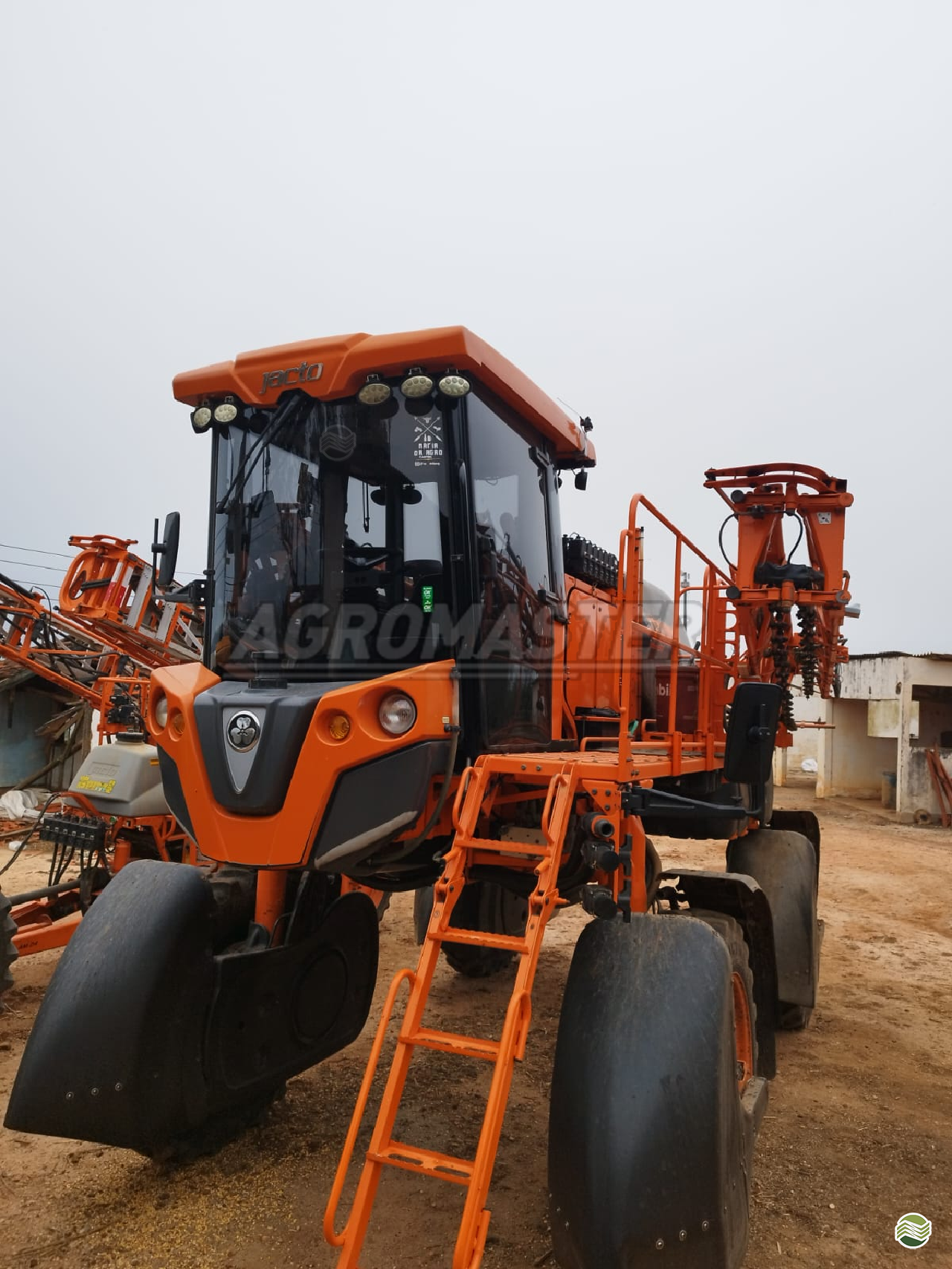 PULVERIZADOR JACTO UNIPORT 2530 Tração 4x4 Agromaster Máquinas Agrícolas PONTA GROSSA PARANÁ PR